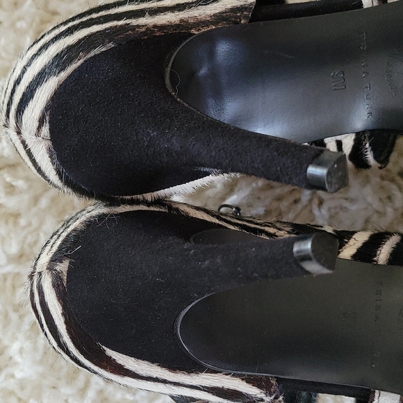 Trina Turk Malibu Calf Hair Cut Out Pump Heels 9 - Picture 10 of 16